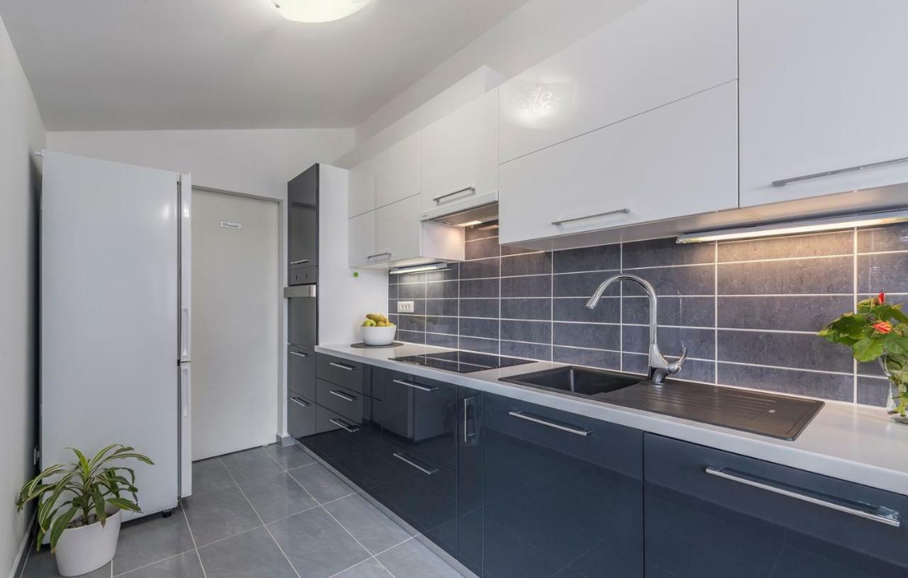 Apartments Saladinka Červar-Porat Εξωτερικό φωτογραφία